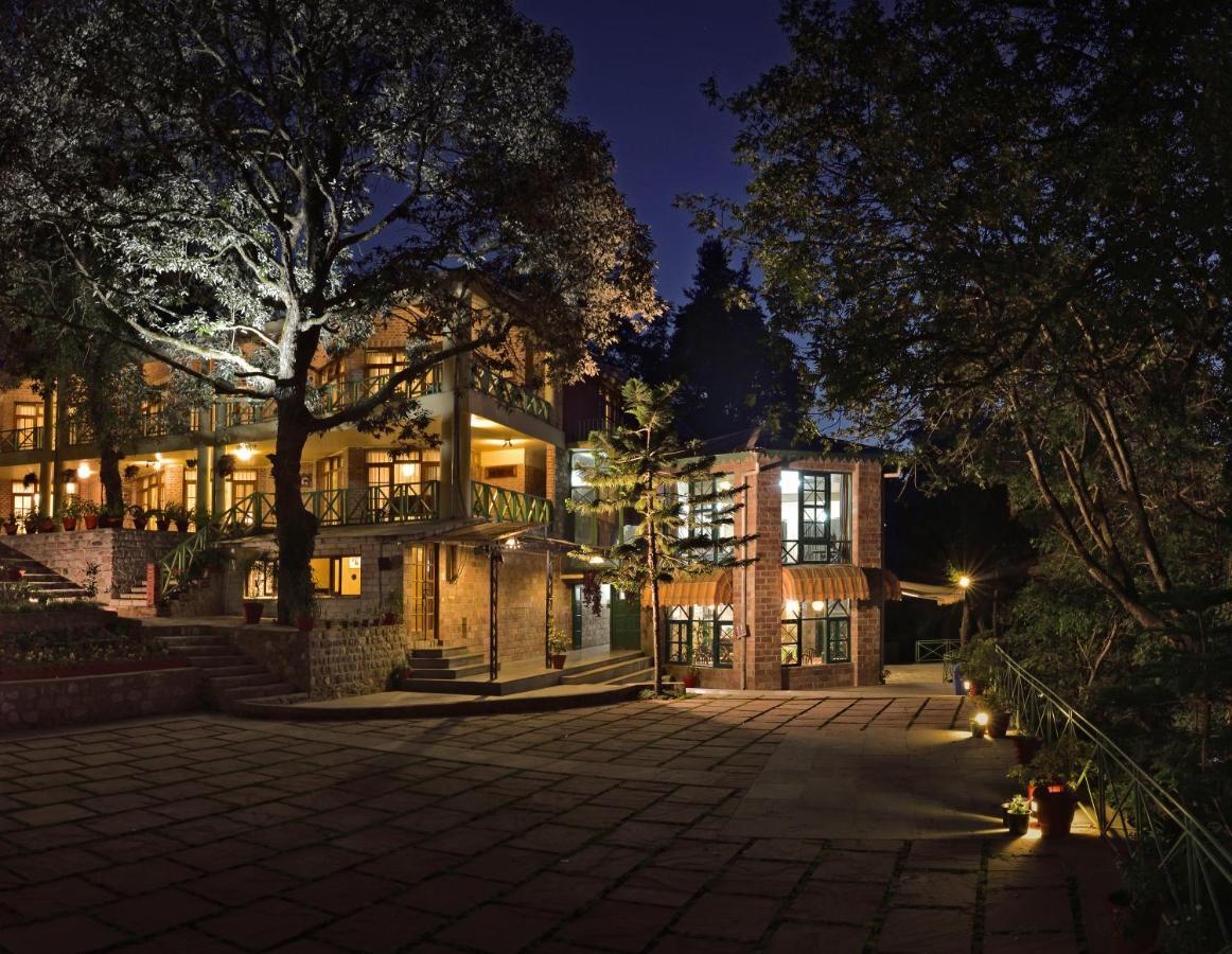 The Lake Resort Naukuchiatal Kültér fotó
